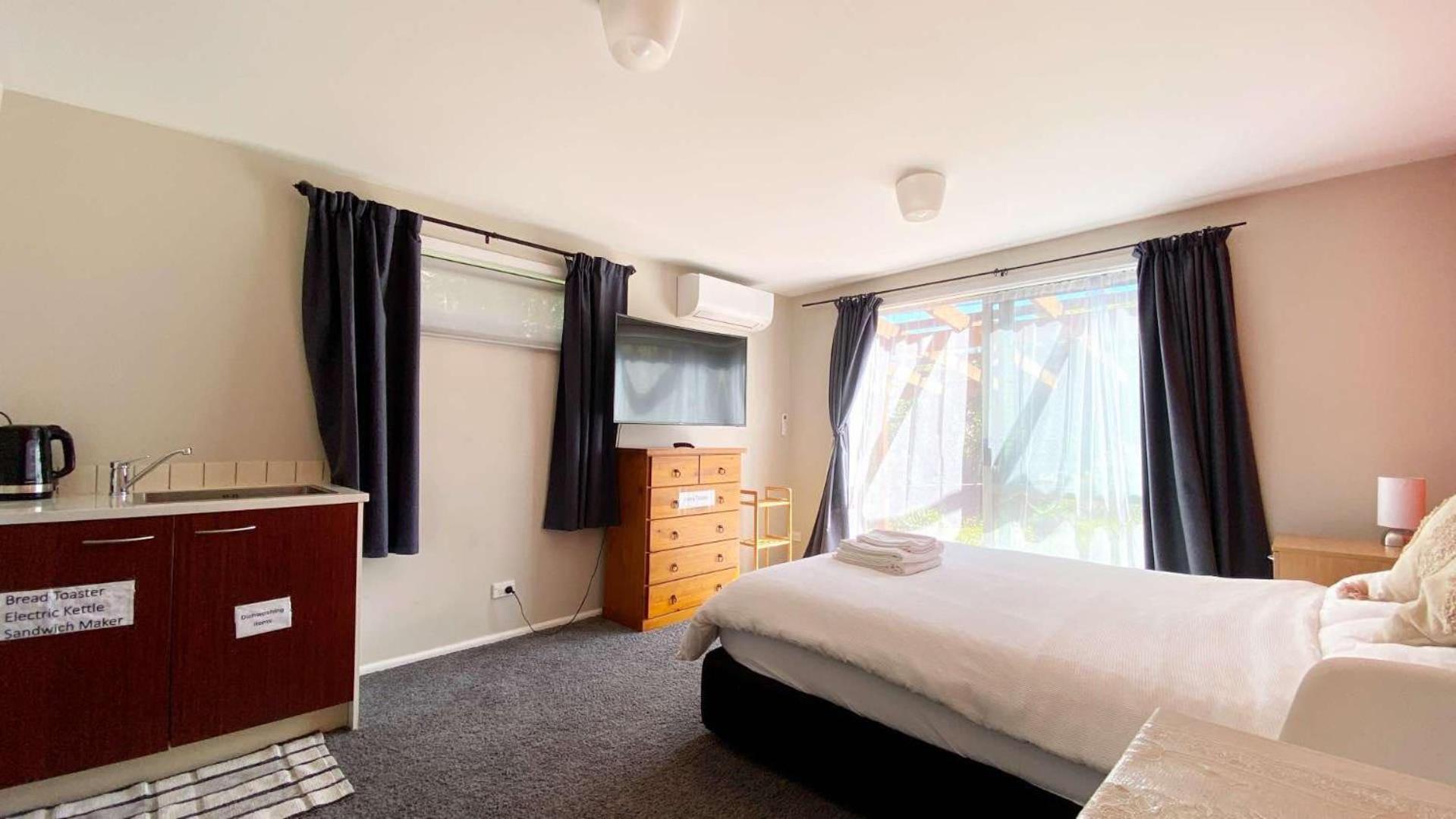 Private Studio Auckland Self Checkin And 2 Parking Netflix Prime Экстерьер фото
